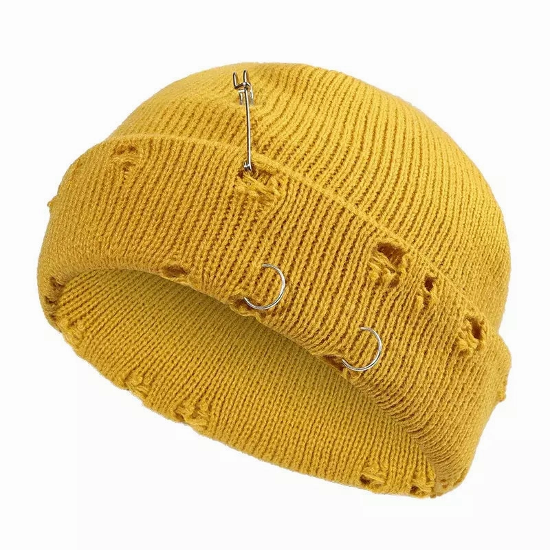 Downtown Metal Rings Short Docker Beanie