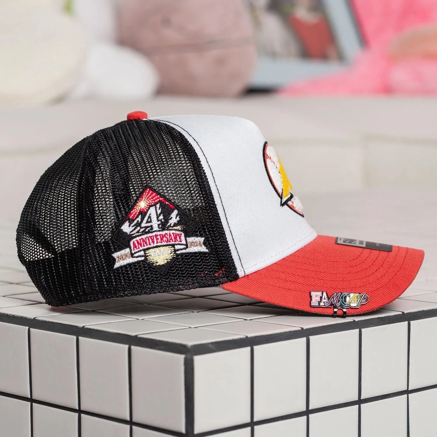 FAM.CAP SNAPBACK "A" CAP 4TH ANNIVERSARY MESH TRUCKER TWO TONE / GREY UV