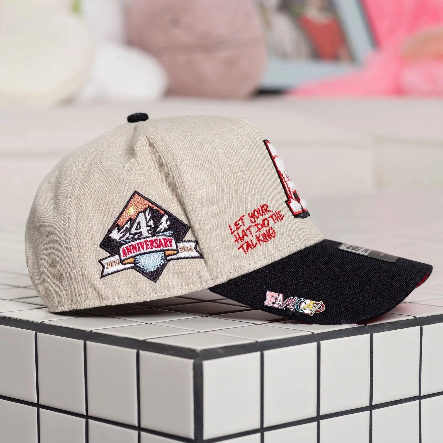 FAM.CAP SNAPBACK "A" CAP 4TH ANNIVERSARY TWO TONE / RED UV