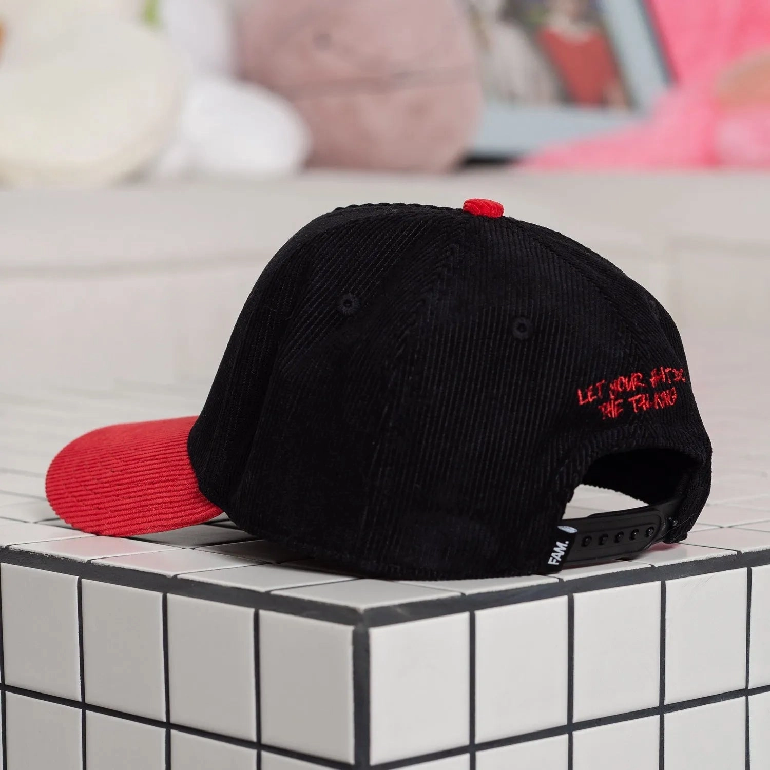 FAM.CAP SNAPBACK "M" CAP 4TH ANNIVERSARY TWO TONE / GREY UV