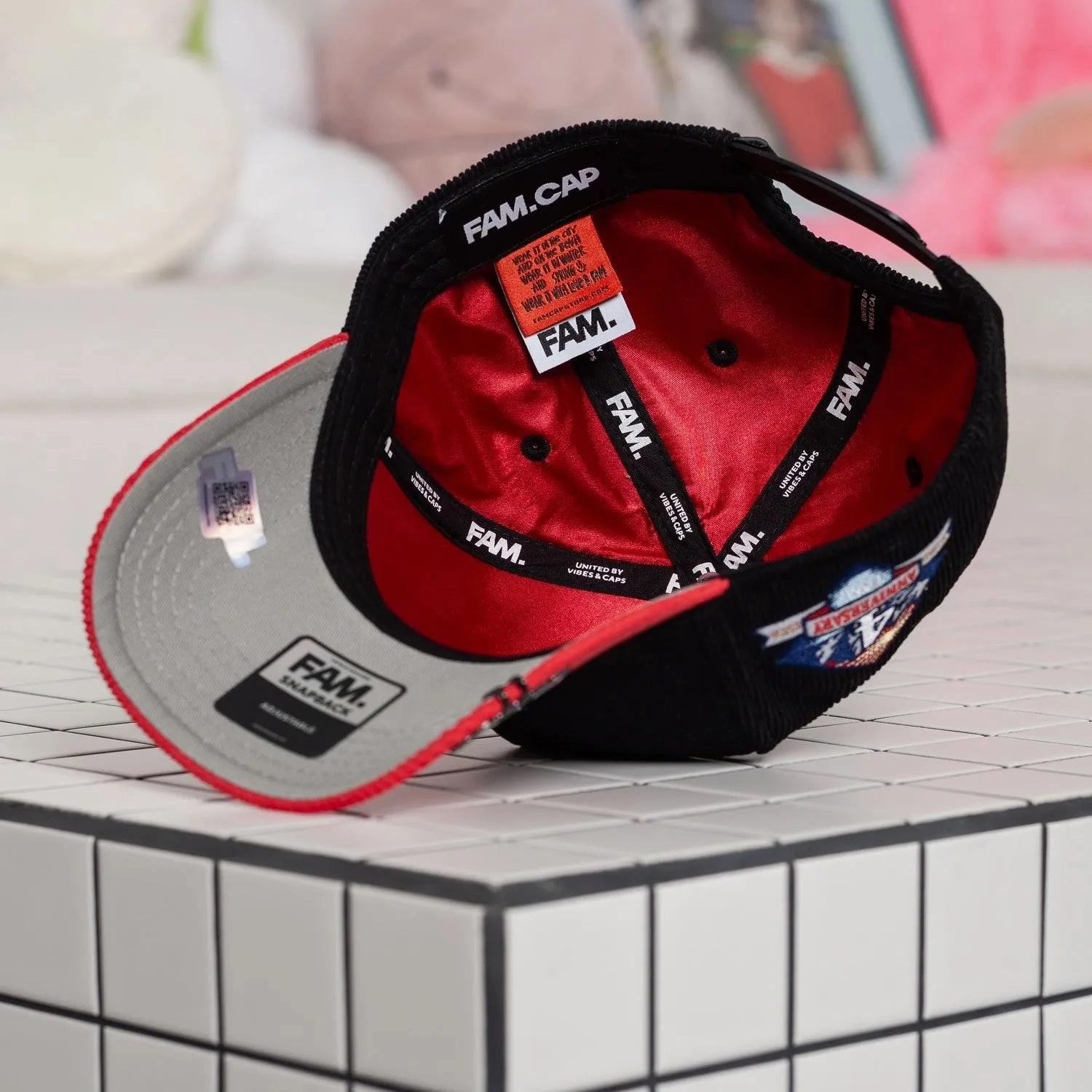FAM.CAP SNAPBACK "M" CAP 4TH ANNIVERSARY TWO TONE / GREY UV