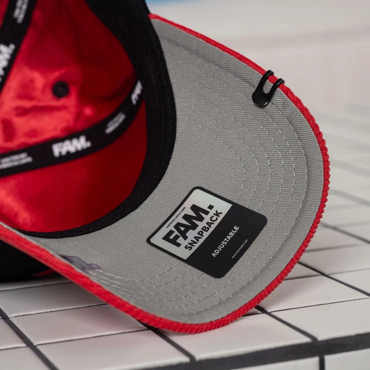 FAM.CAP SNAPBACK "M" CAP 4TH ANNIVERSARY TWO TONE / GREY UV