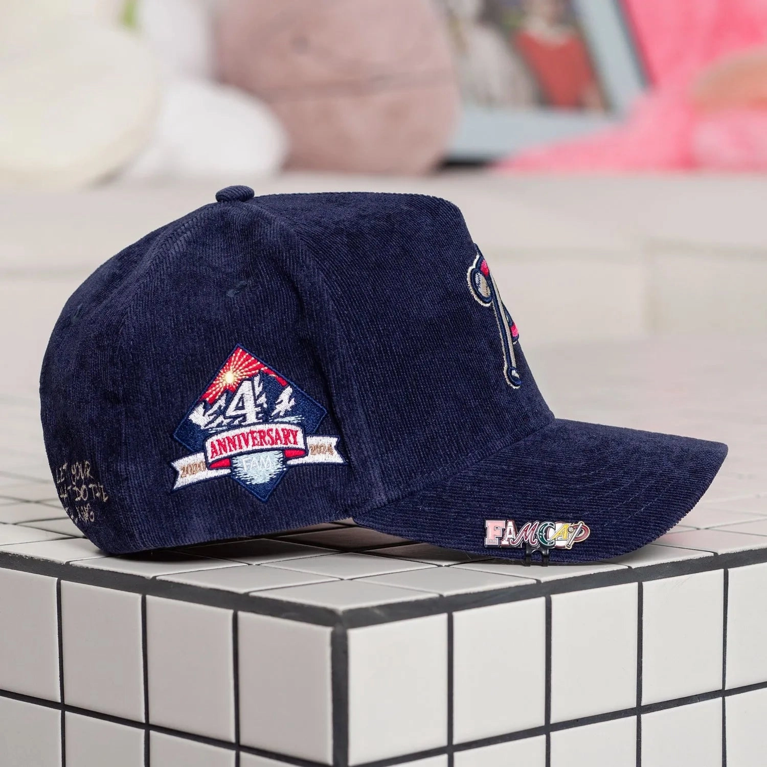 FAM.CAP SNAPBACK "P" CAP 4TH ANNIVERSARY NAVY CORDUROY / GREY UV