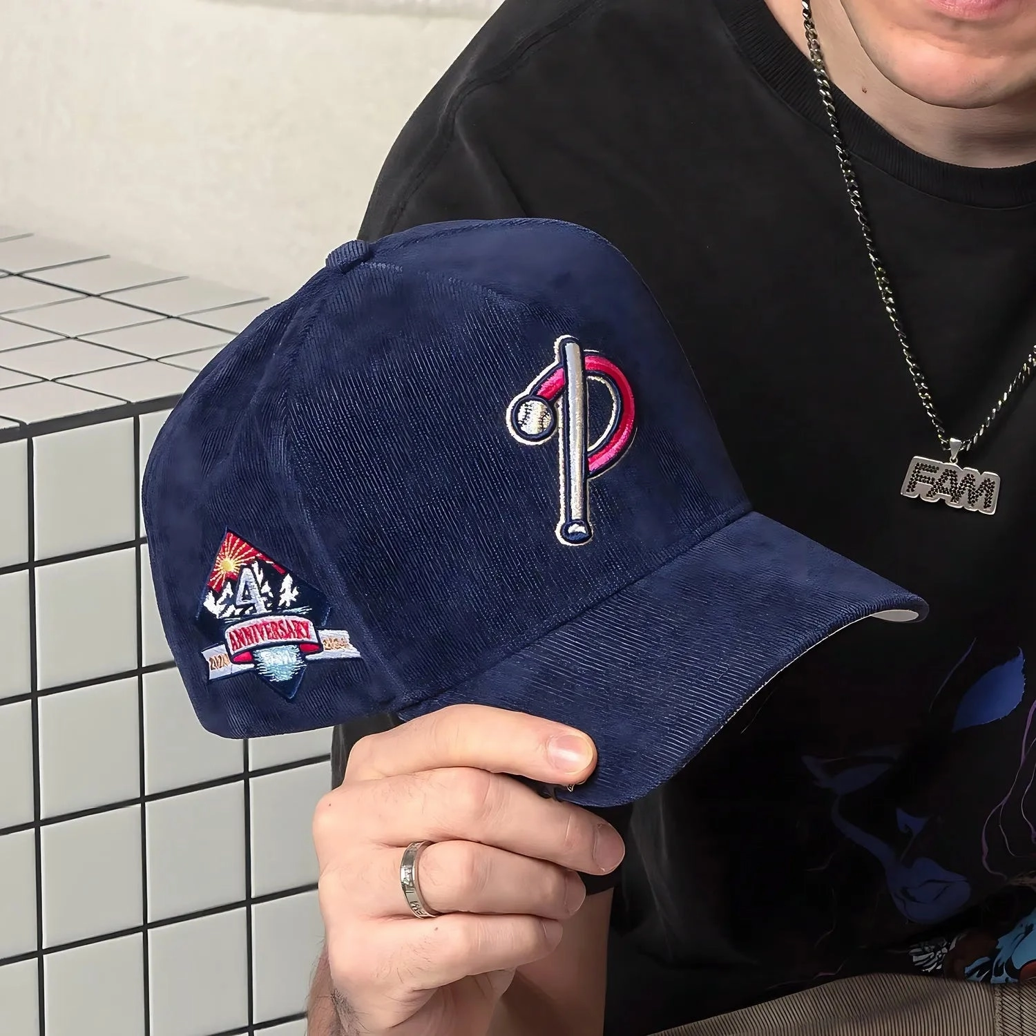 FAM.CAP SNAPBACK "P" CAP 4TH ANNIVERSARY NAVY CORDUROY / GREY UV