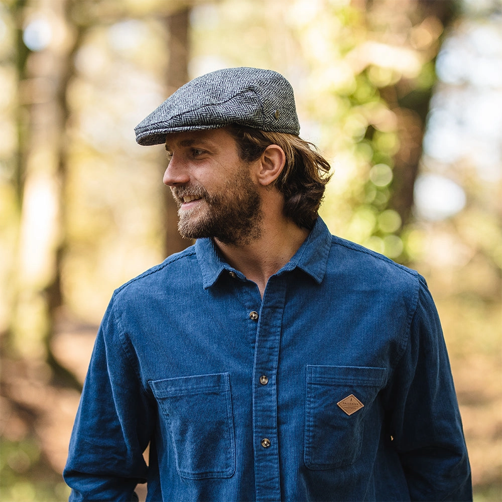 HARRIS TWEED Herringbone Kinloch Flat Cap - Black-Grey