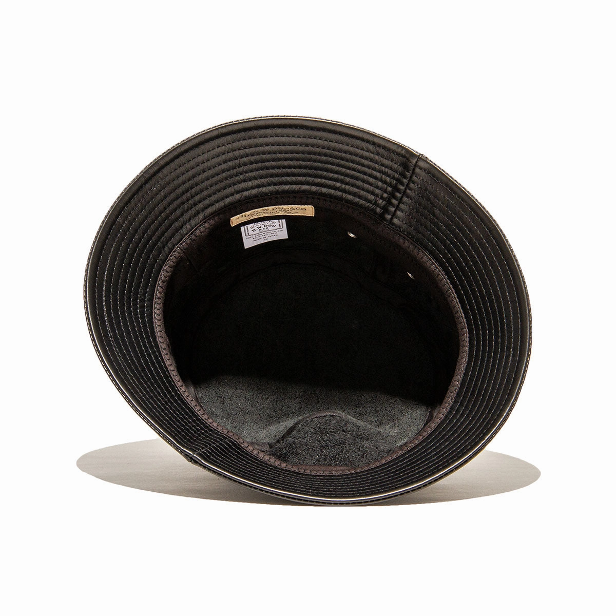 LEATHER HAT - Black