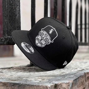 NEW ERA 9FIFTY MLB CHICAGO WHITE SOX SUGAR SKULL BLACK / GREY UV SNAPBACK CAP