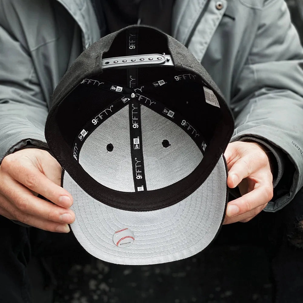 NEW ERA 9FIFTY MLB CHICAGO WHITE SOX SUGAR SKULL BLACK / GREY UV SNAPBACK CAP