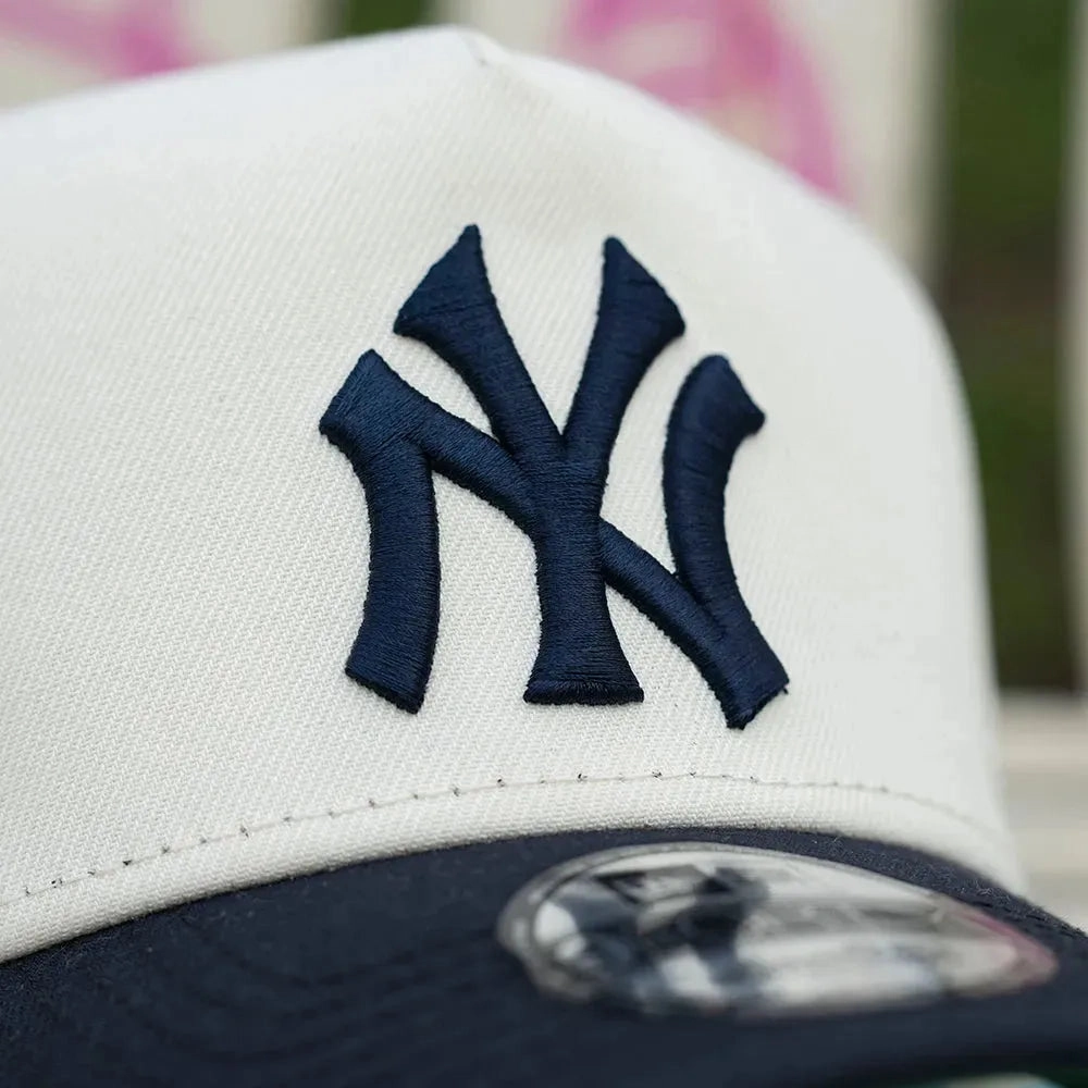 NEW ERA 9FORTY A-FRAME MLB NEW YORK YANKEES 50TH ANNIVERSARY TWO TONE / KELLY GREEN UV SNAPBACK
