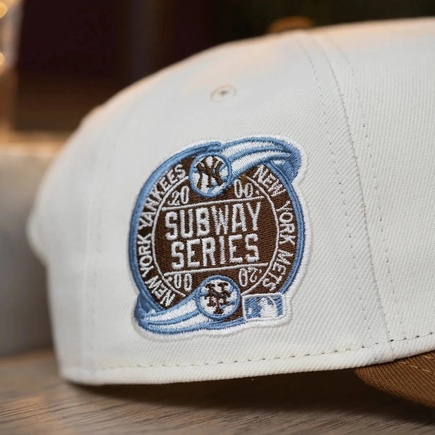 NEW ERA 9FORTY A-FRAME MLB NEW YORK YANKEES SUBWAY SERIES 2000 TWO TONE / GREY UV CAP