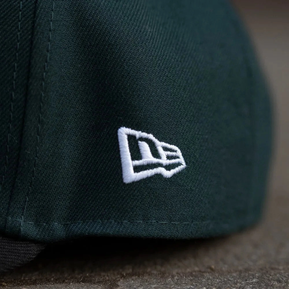 NEW ERA 9FORTY A-FRAME NBA MILWAUKEE BUCKS TWO TONE / GREY UV SNAPBACK