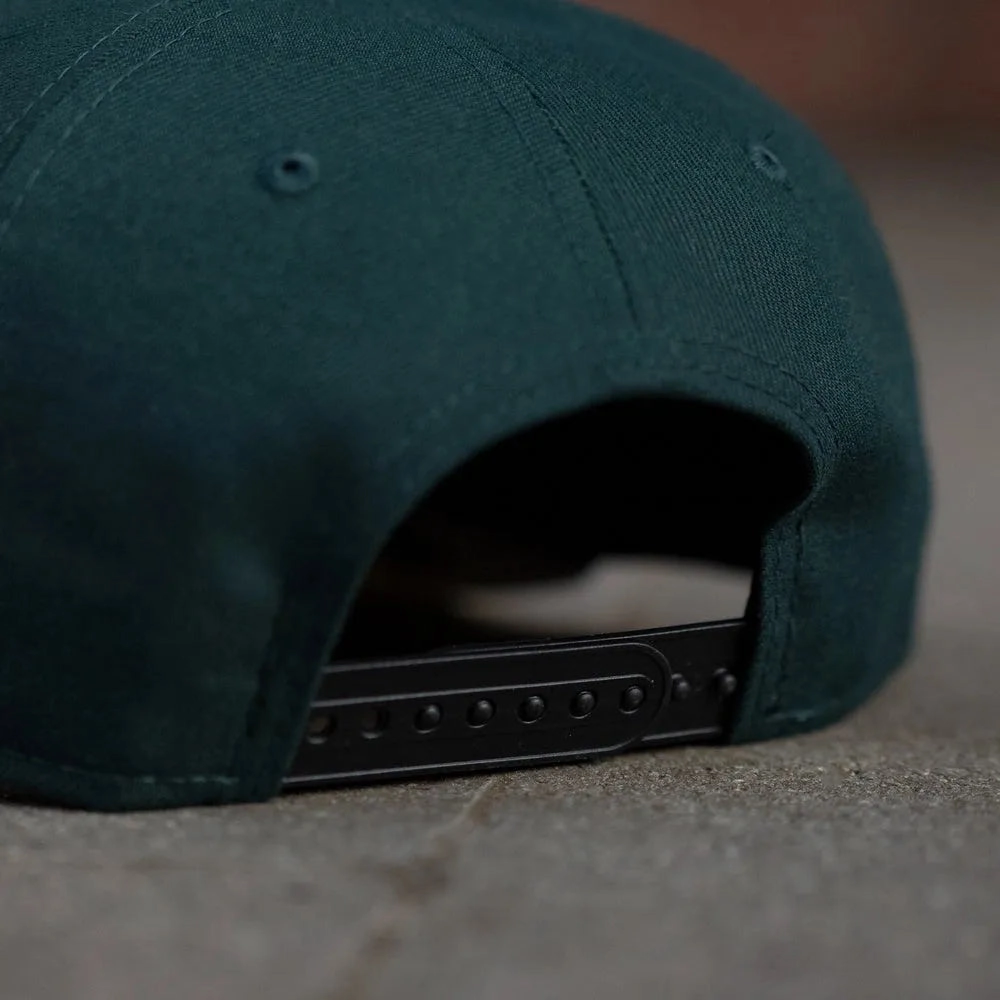 NEW ERA 9FORTY A-FRAME NBA MILWAUKEE BUCKS TWO TONE / GREY UV SNAPBACK