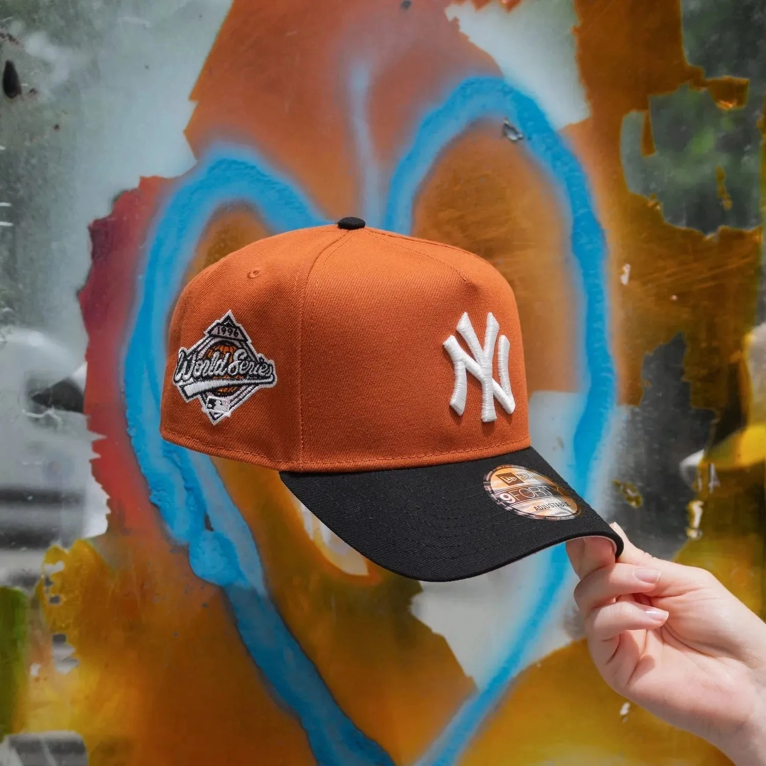 NEW ERA 9FORTY A-FRAME NEW YORK YANKEES WORLD SERIES 1996 TWO TONE / PINK UV SNAPBACK