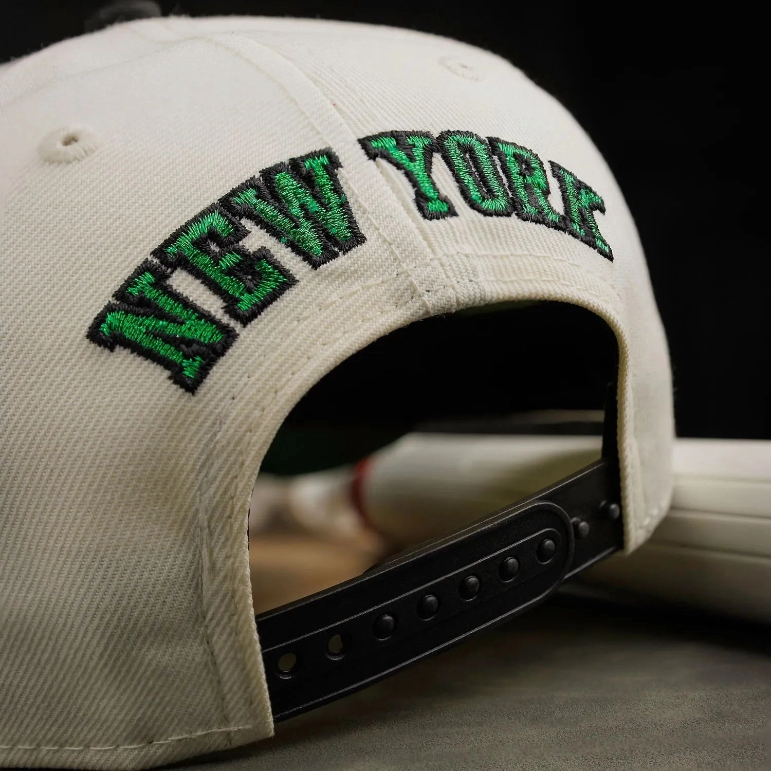 NEW ERA 9FORTY A-FRAME NFL NEW YORK JETS 50 SEASONS TWO TONE / KELLY GREEN UV CAP