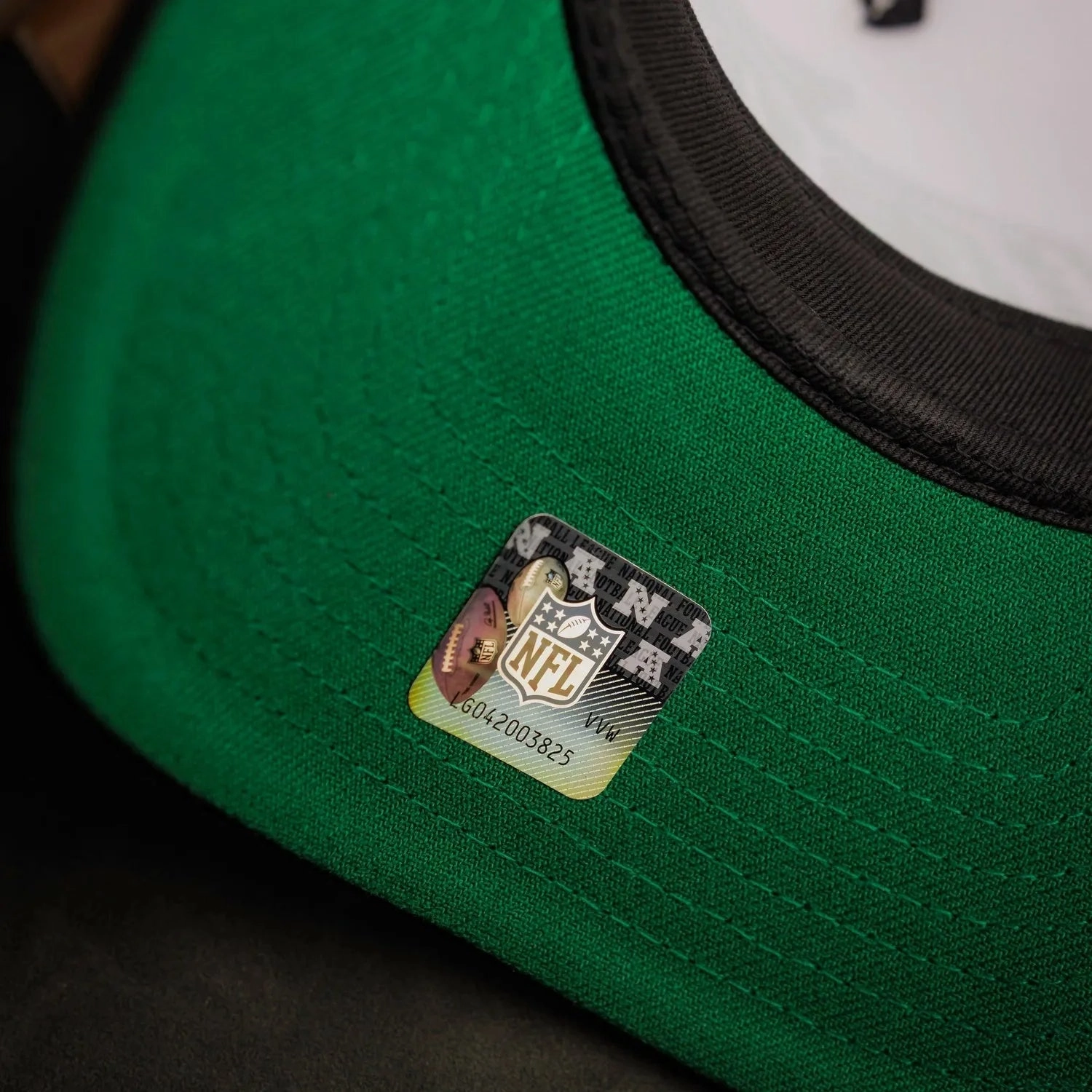 NEW ERA 9FORTY A-FRAME NFL NEW YORK JETS 50 SEASONS TWO TONE / KELLY GREEN UV CAP