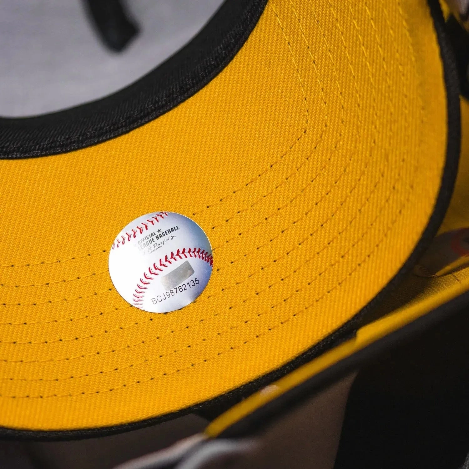 NEW ERA 9FORTY LOS ANGELES ANGELS 35TH ANNIVERSARY TWO TONE / YELLOW UV