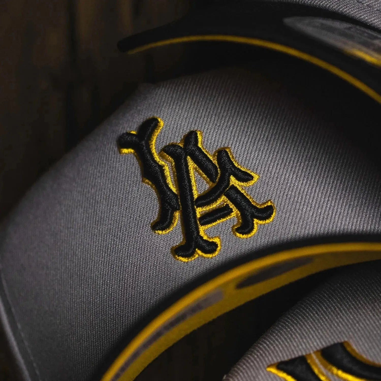 NEW ERA 9FORTY LOS ANGELES ANGELS 35TH ANNIVERSARY TWO TONE / YELLOW UV