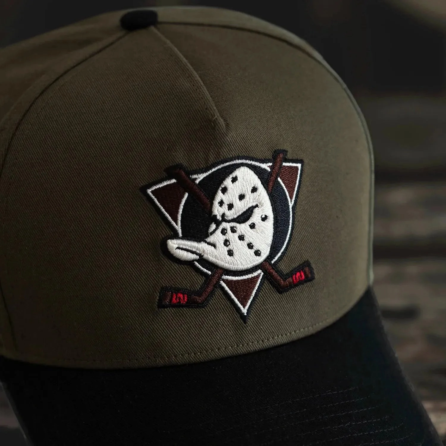 NHL ANAHEIM DUCKS SURE SHOT SNAPBACK 47 MVP VINTAGE SANDALWOOD   MACHETE PIN