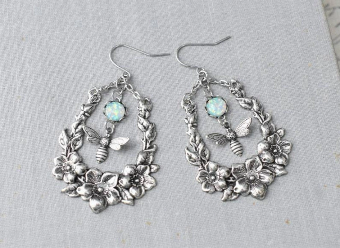 Wholesale Bee Flower Moonshine Gemstone Pendant Earrings