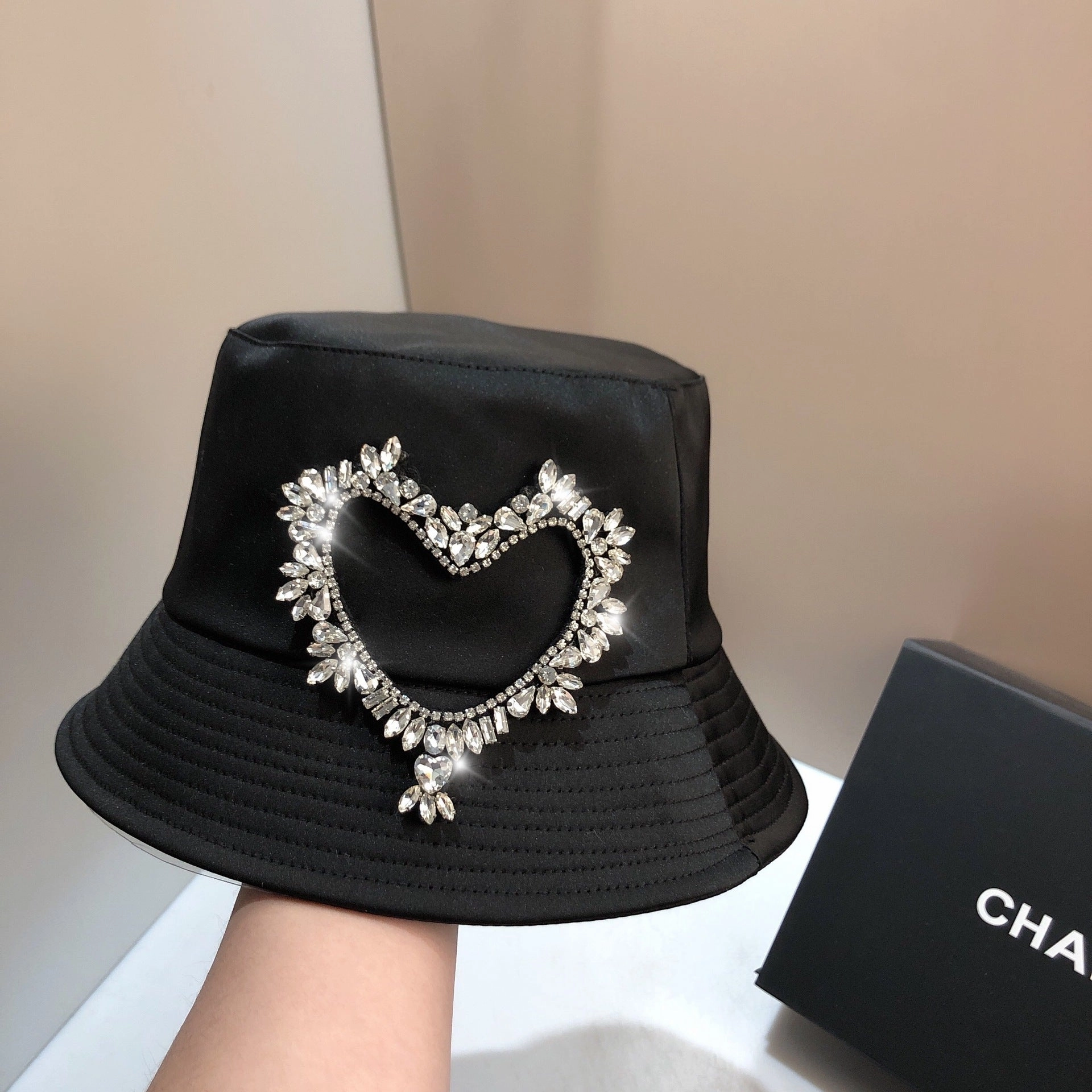 Wholesale Black Love Fisherman Hat Basin Hat