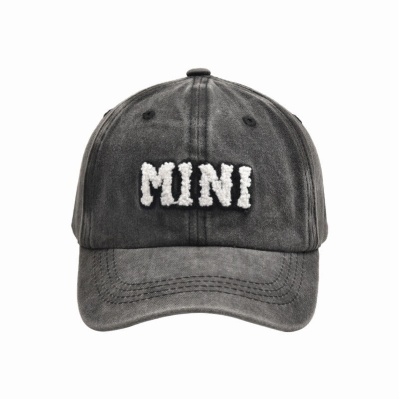 Wholesale Creative Design Letter Outdoor Sunscreen Baseball Hat