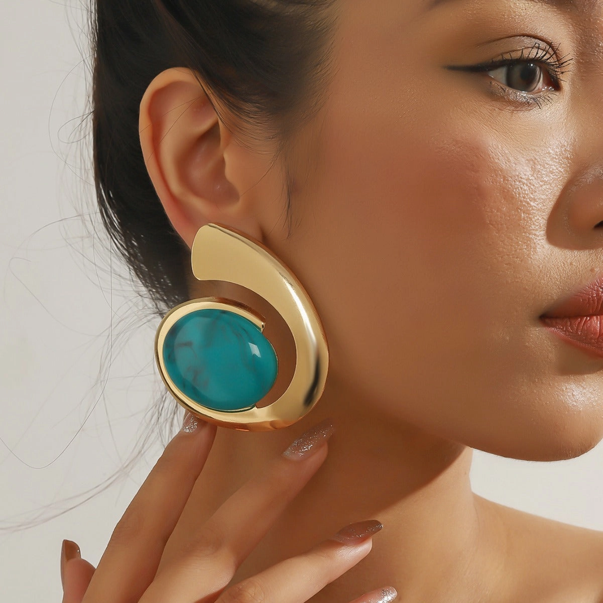 Wholesale Exaggerated personality turquoise alloy earrings