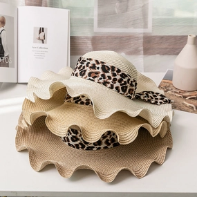 Wholesale Summer Wavy Edge Round Top Brim Straw Hat