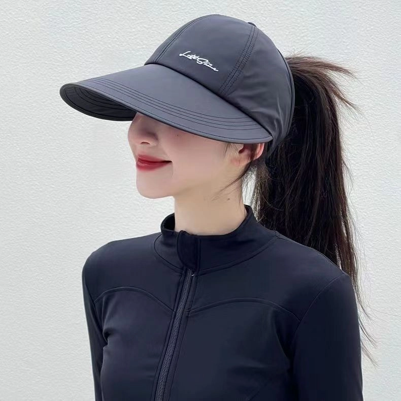 Wholesale Sun protection hat for women in summer with enlarged brim, light, breathable and quick-drying cap