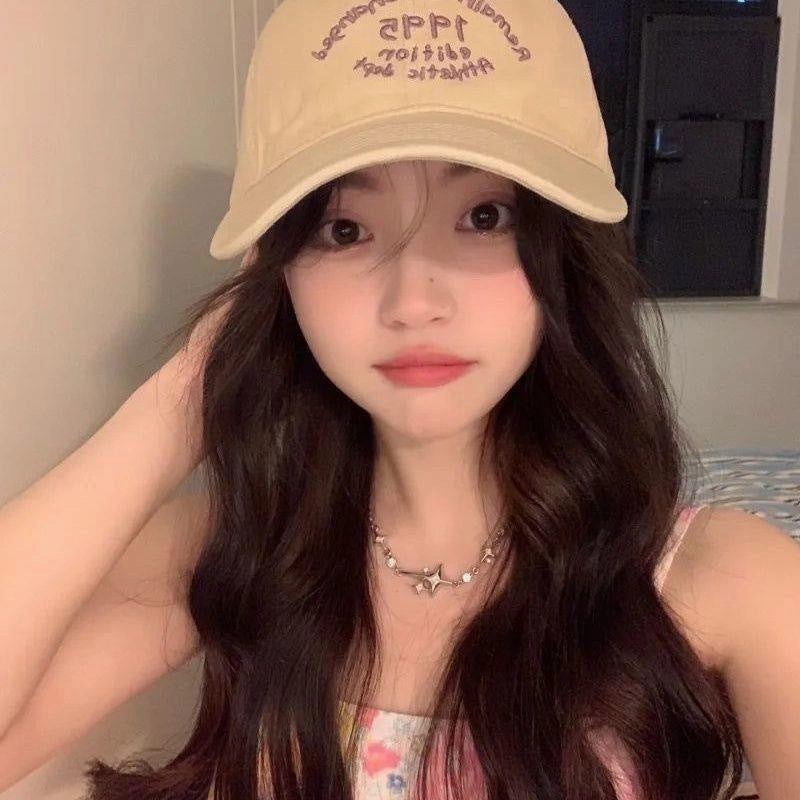 Wholesale Wide brim embroidered baseball cap for women